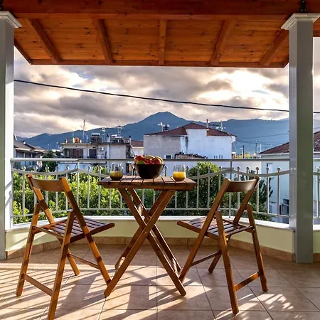 Eagle's Nest Apartment Aigio