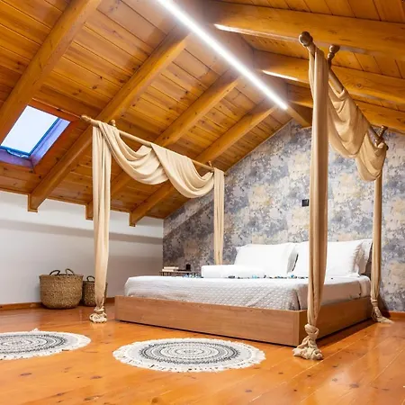 Eagle's Nest Apartment